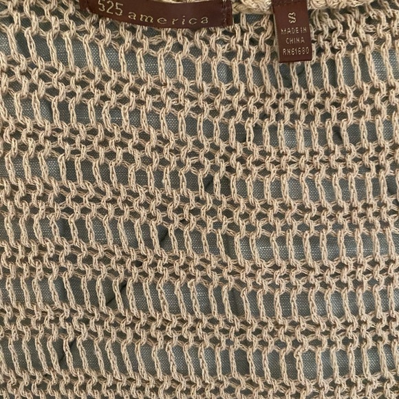 LAST CHANCE Women’s Long-Sleeved V-Necked Open Knit Sweater Size S - Picture 2 of 10